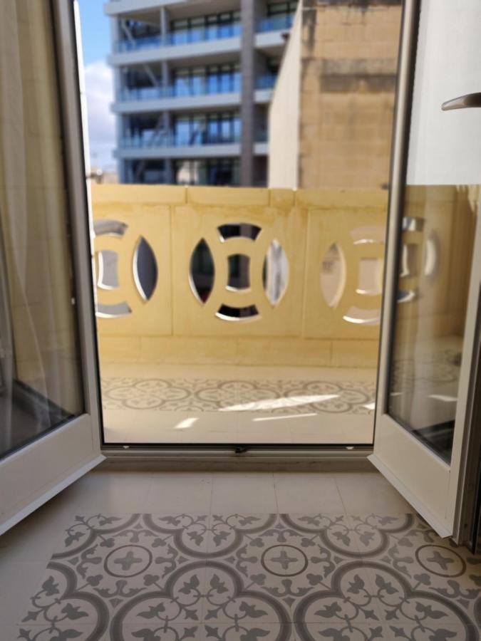 Walter'S B&B Gzira Экстерьер фото