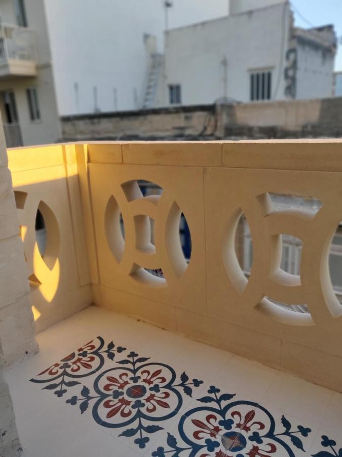 Walter'S B&B Gzira Экстерьер фото